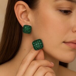 New Minimalistic Emerald Green Crystal Square Stud Earrings Modern Style Jewelry